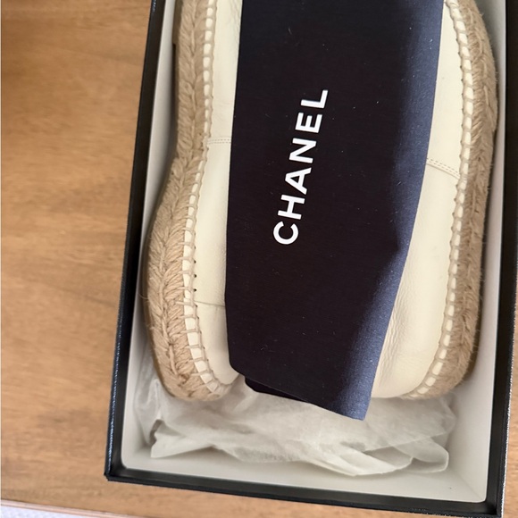 Chanel Cream Espadrille Slip-On Shoes - Picture 7 of 8
